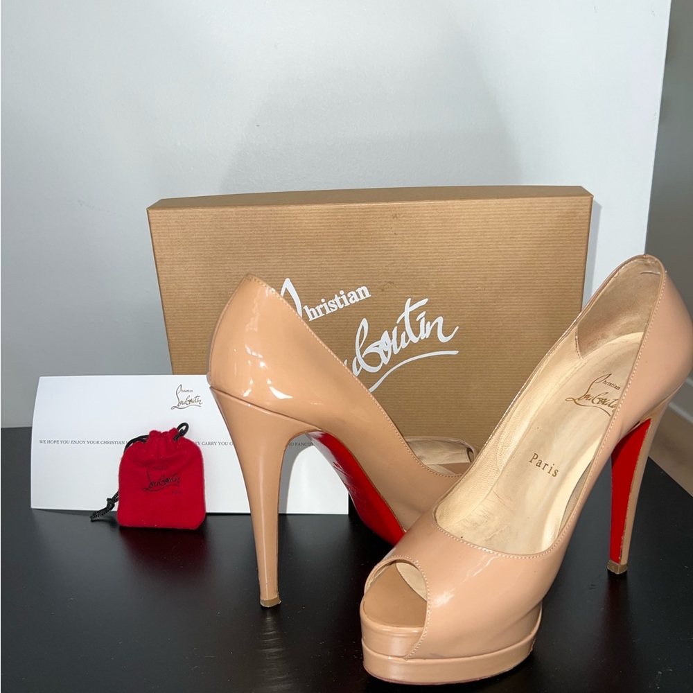 Christian Louboutin💯